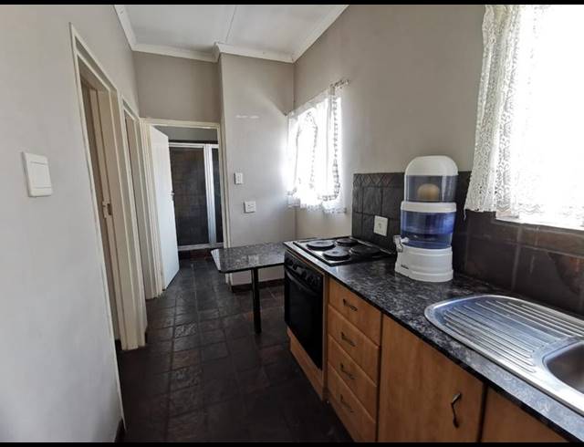 2 BEDROOM PROPERTY TO RENT IN DASSIE RAND
